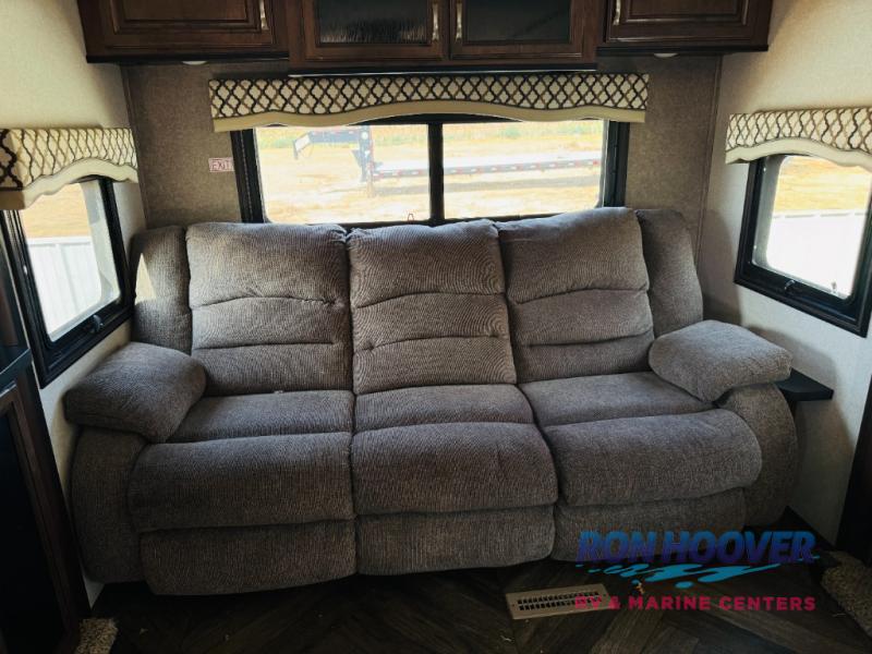 2017 JAYCO NORTHPOINT 387RDFS - Image 12