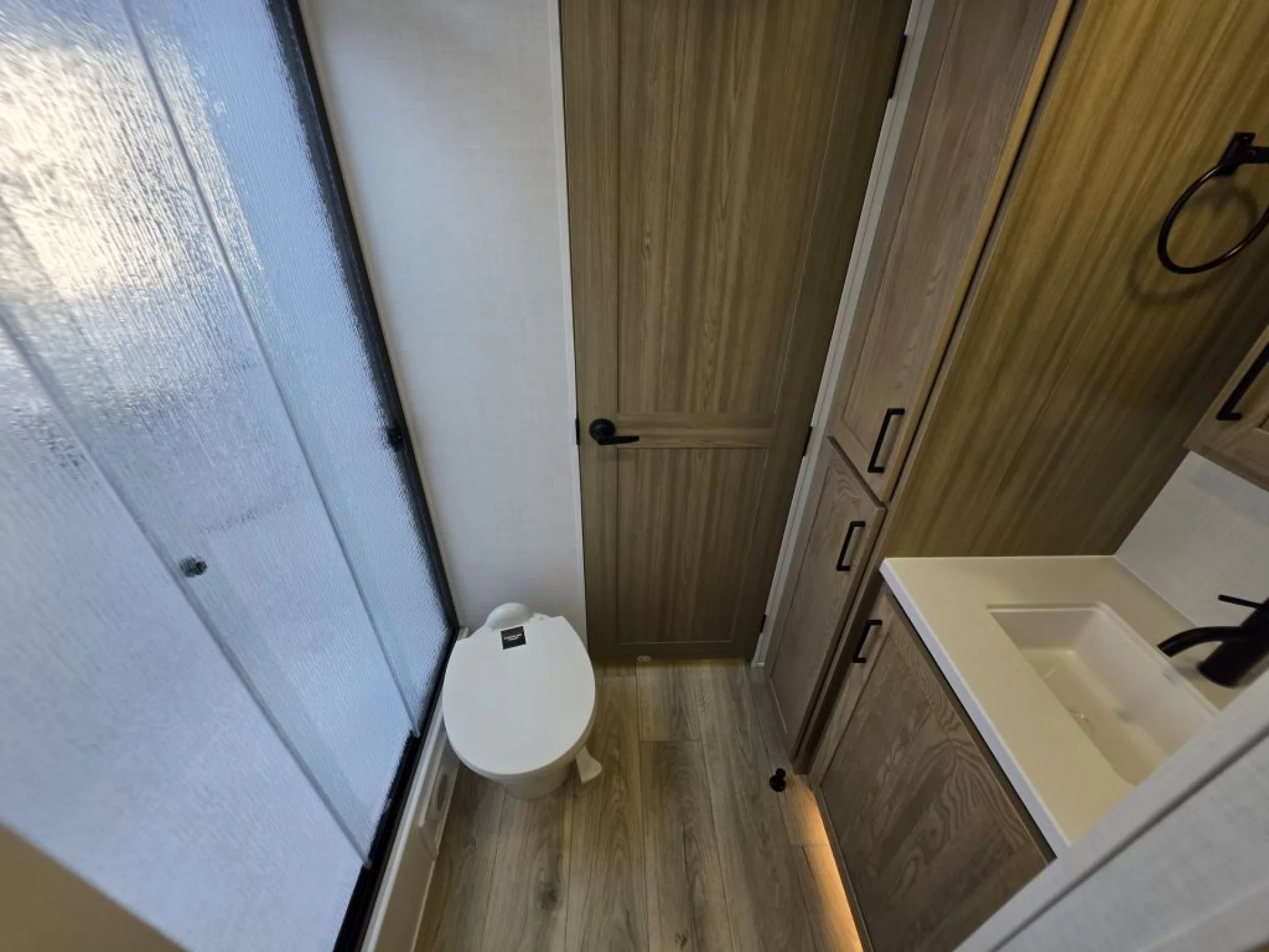 2027 FOREST RIVER ROCKWOOD ULTRA LITE 2618RD - Image 23