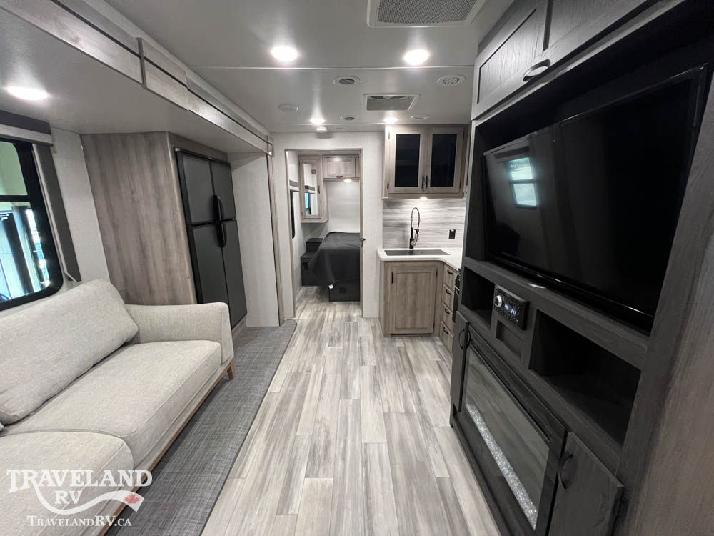 2022 Winnebago Voyage V2427RB - Image 3
