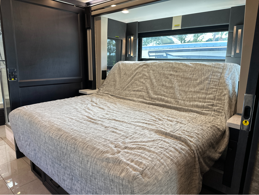 2025 TIFFIN ALLEGRO BUS 40IP - Image 20