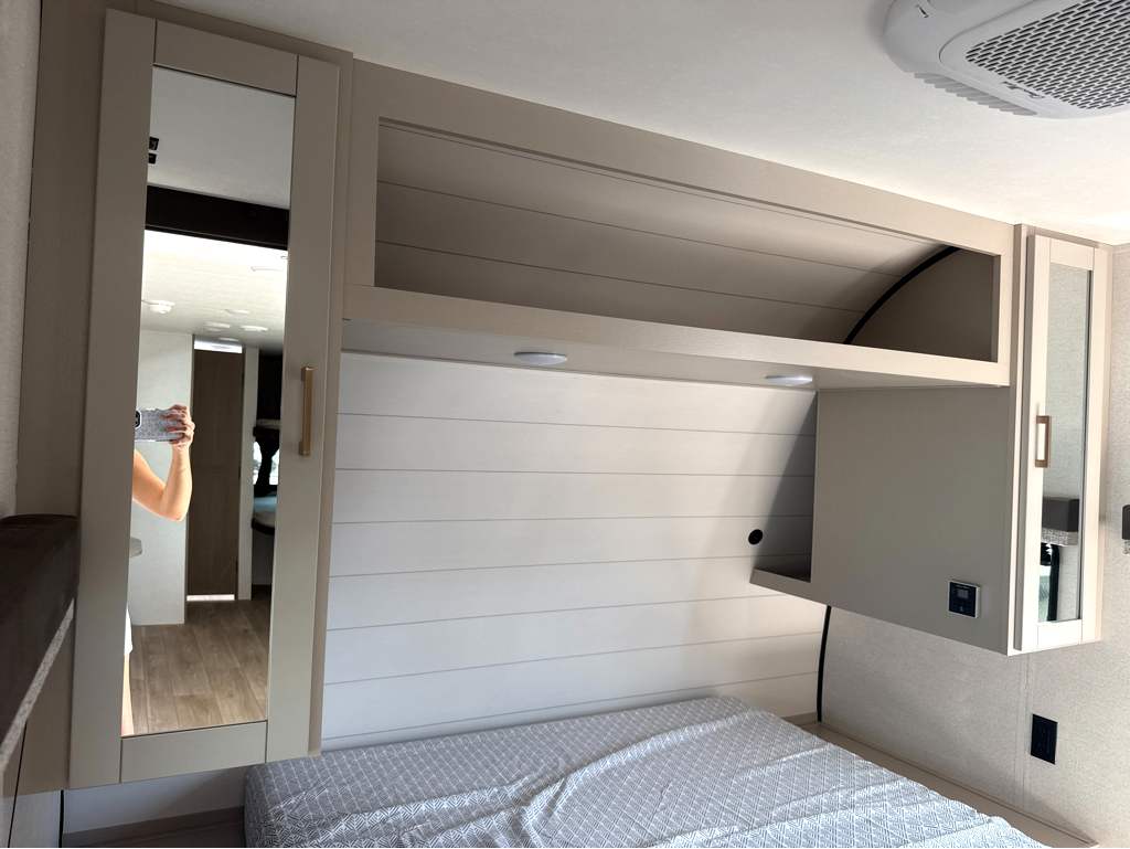 2027 Jayco Jay Flight SLX 261BHS - Image 10