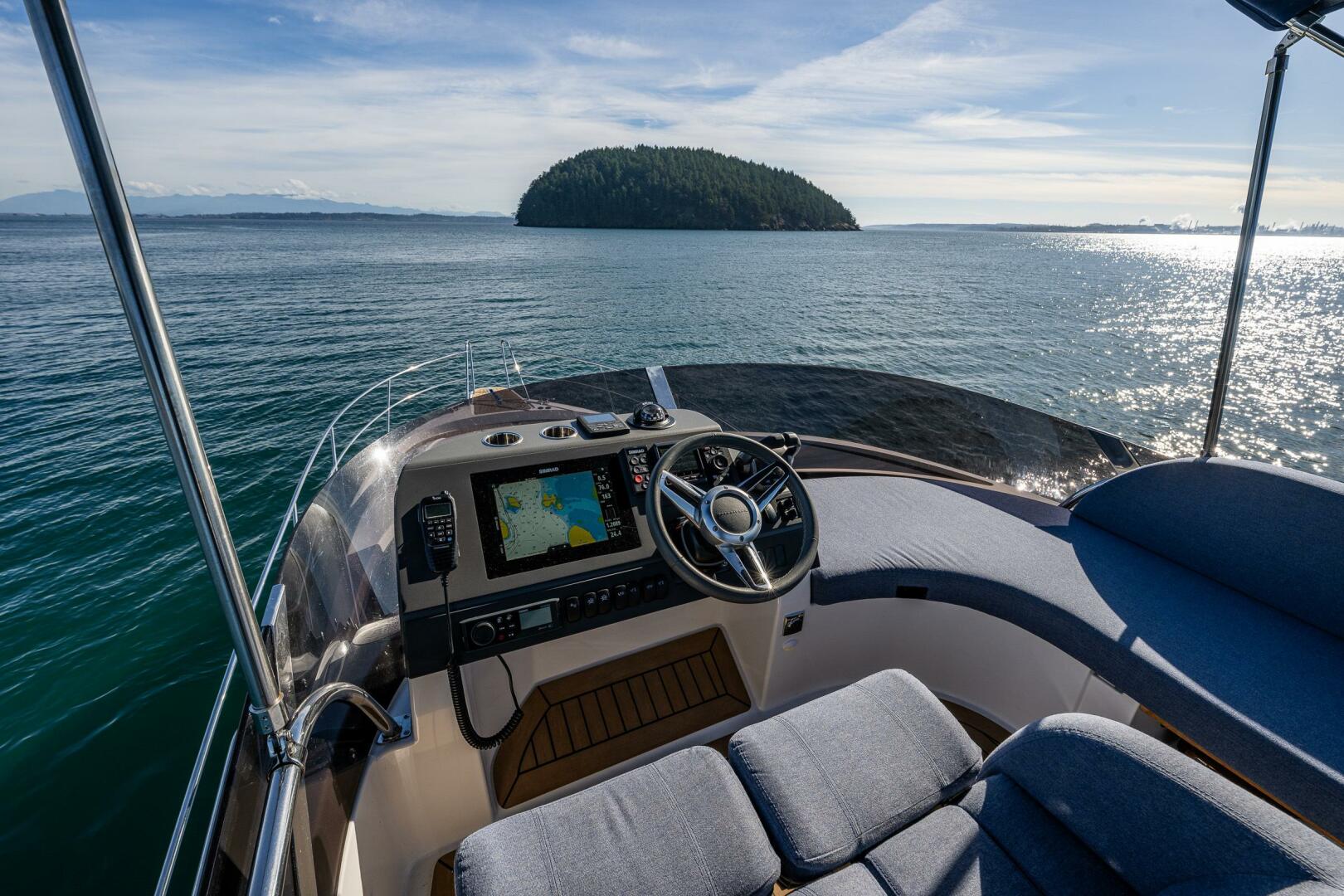 2023 Nimbus 405 Flybridge - Image 13