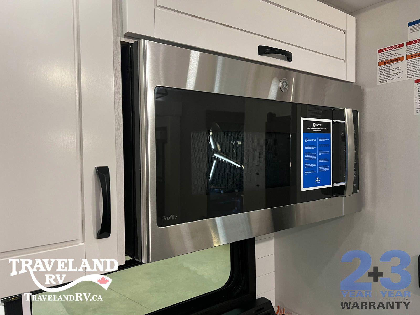 2025 Jayco North Point 377RLBH - Image 10