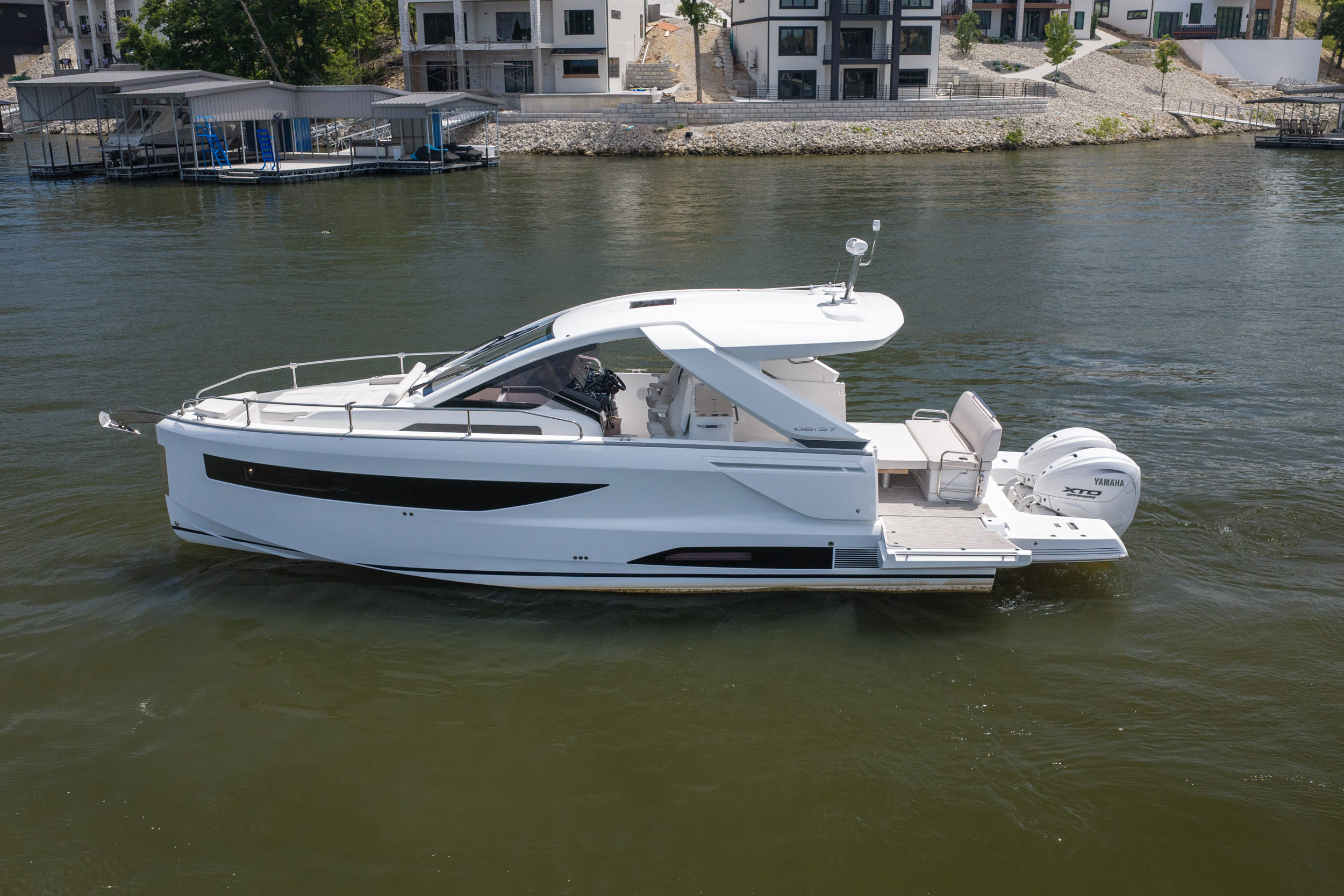2024 Jeanneau DB37 OB - Image 9