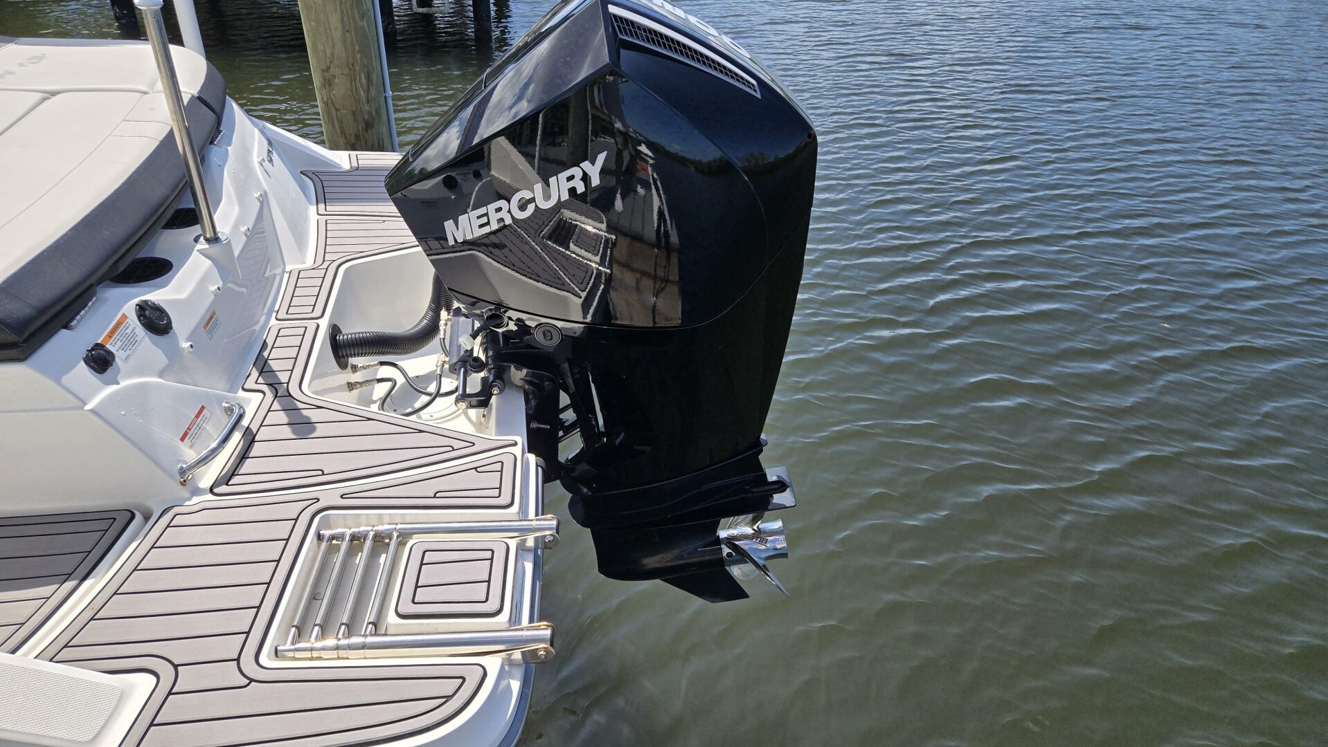 2023 Sea Ray SPX 210 OB - Image 7