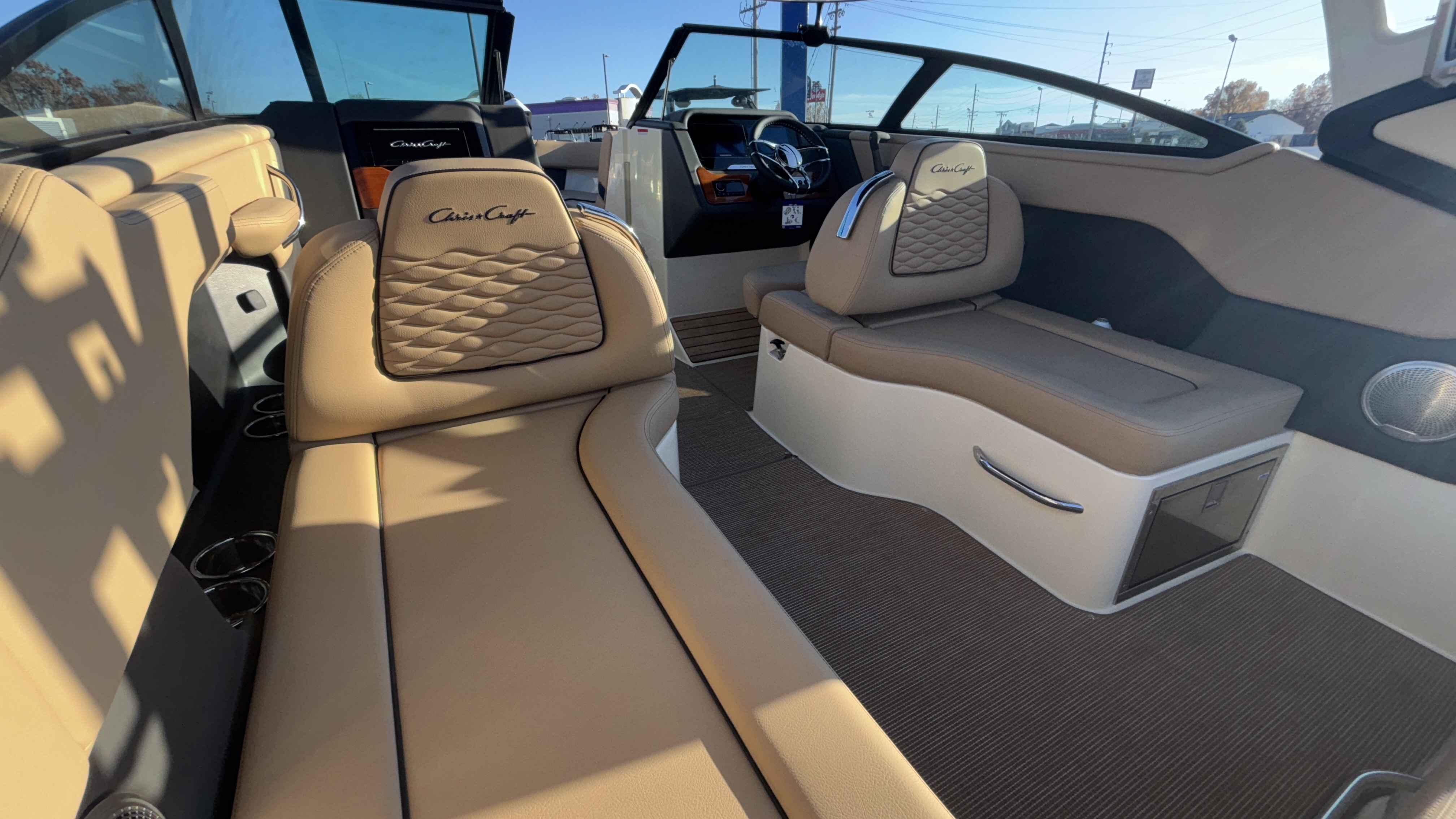 2026 Chris Craft SPORTSTER 28 Sterndrive - Image 22
