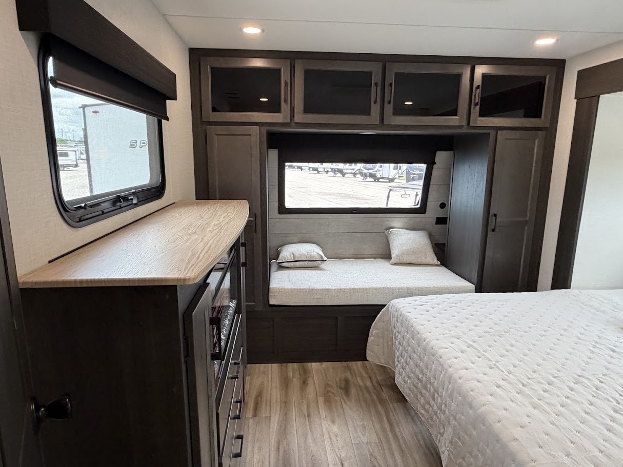 2027 VENTURE RV SPORTTREK 292VRB - Image 59