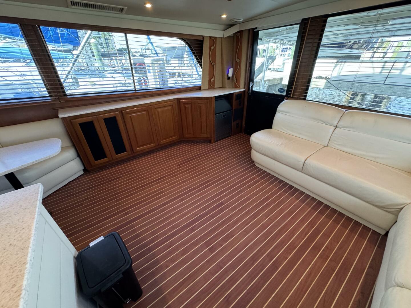 1995 Viking 58 Convertible - Image 13