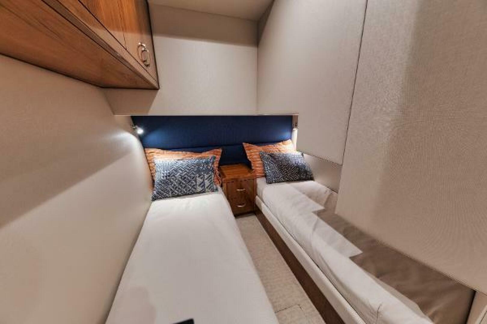 2018 Hatteras Hatteras GT54 Base - Image 29