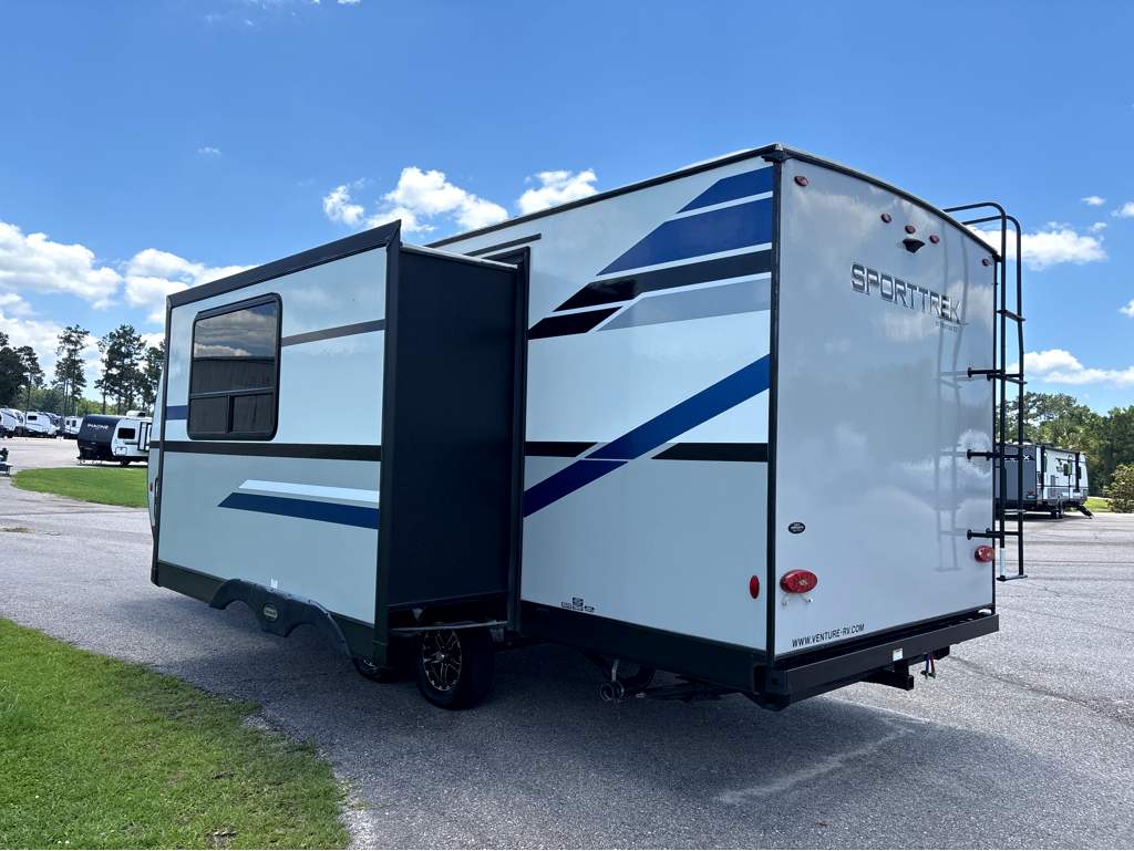 2022 VENTURE RV SPORTTREK 241VMS - Image 4