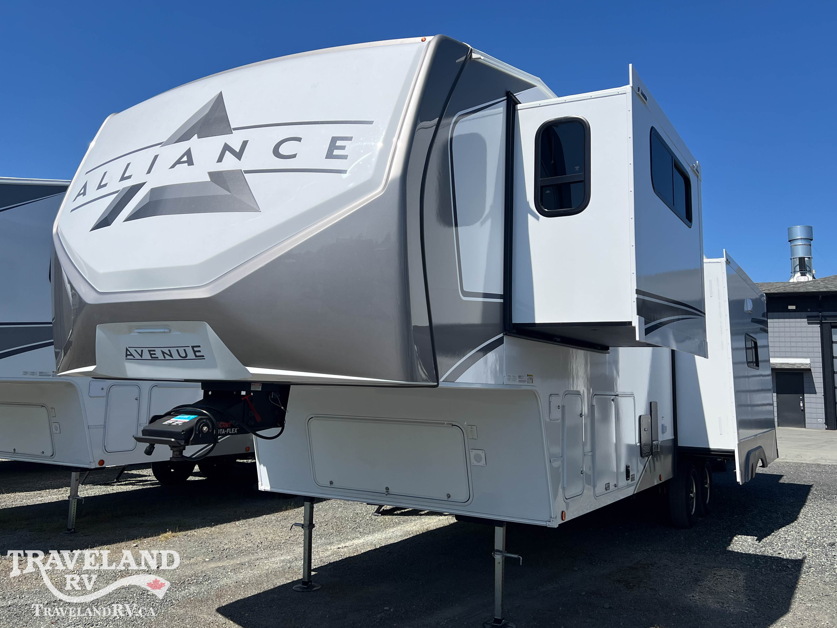 2026 Alliance RV AVENUE 32RLS - Image 3