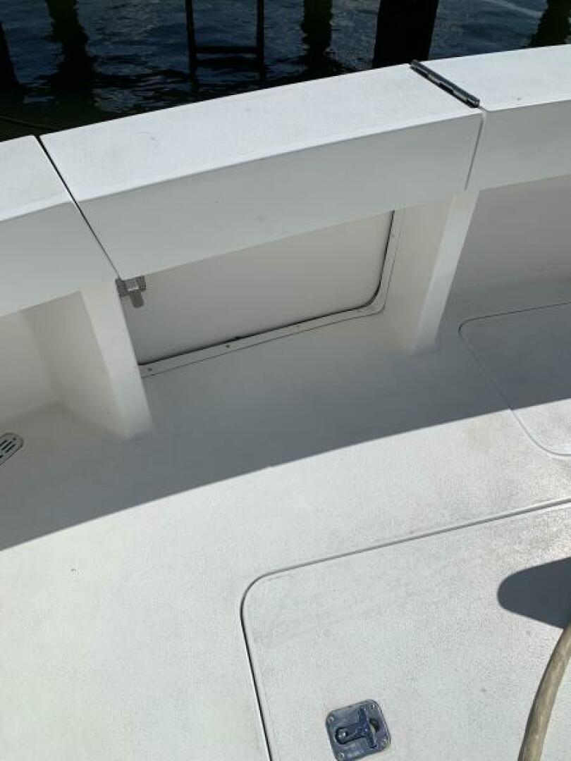 2000 Viking 50 Convertible Sportfish - Image 5
