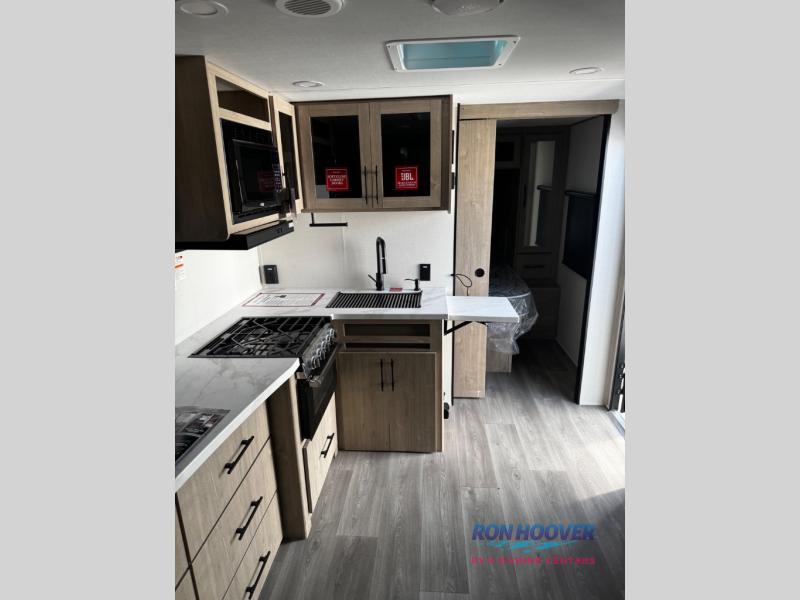 2026 GRAND DESIGN 22RBE - Image 11