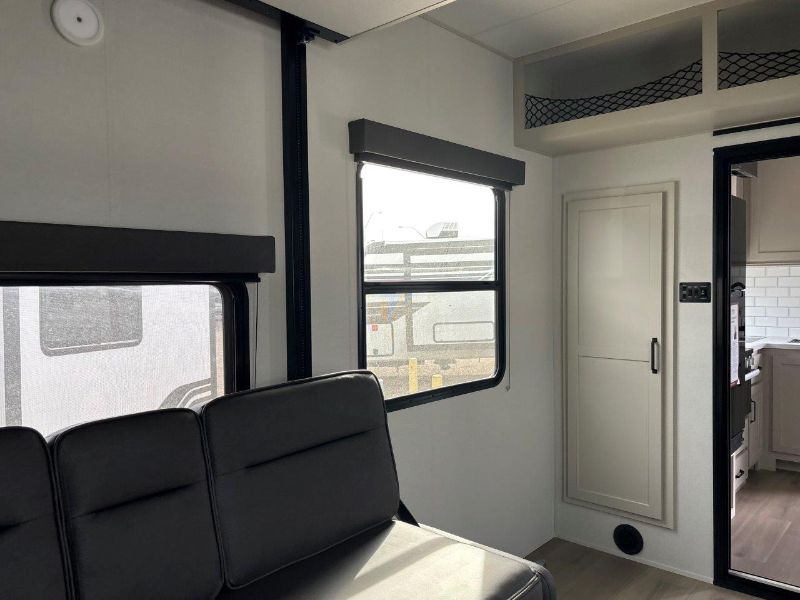 2026 Grand Design Momentum G-Class 29GS - Image 14