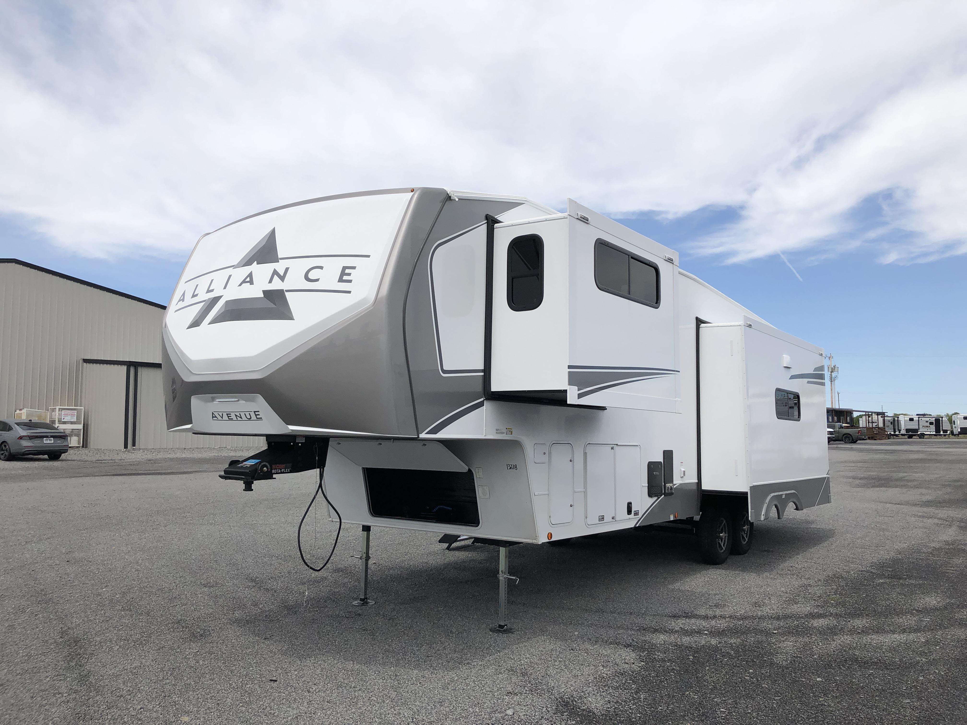 2026 Alliance RV Avenue 32RLS - Image 3