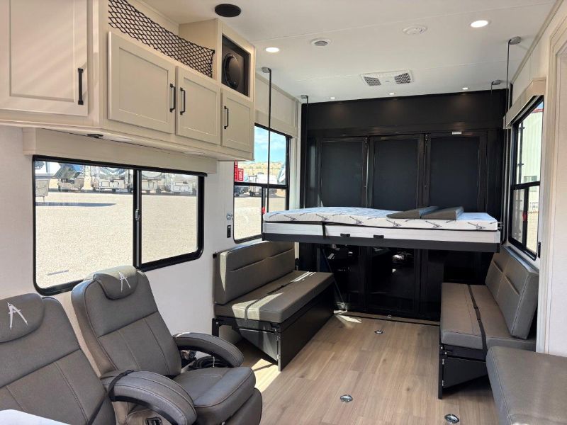 2026 Grand Design Momentum G-Class 325G - Image 8
