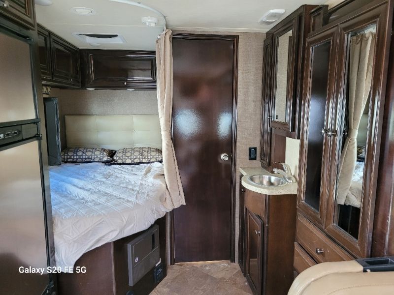 2018 Thor Motor Coach Citation Sprinter 24SJ - Image 10