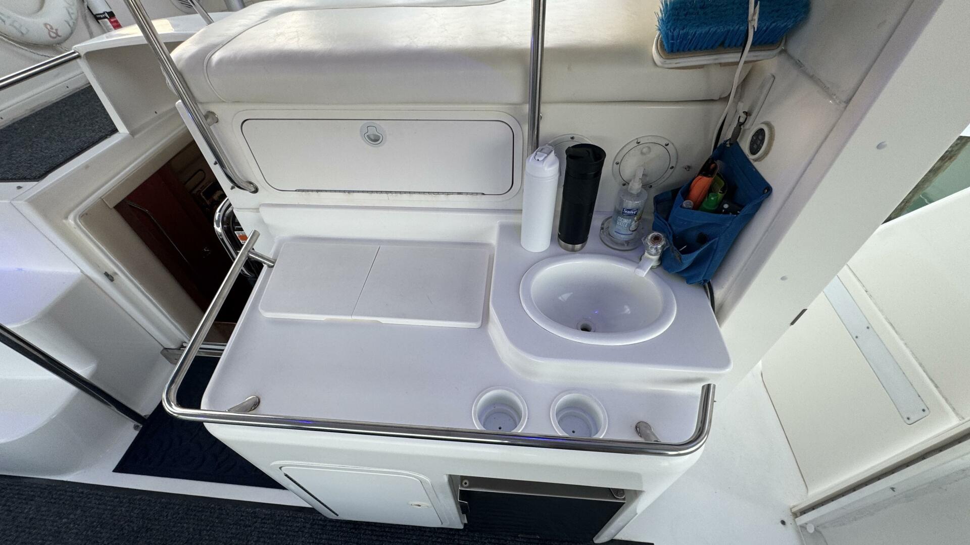 2000 Sea Ray 420 Aft Cabin - Image 12
