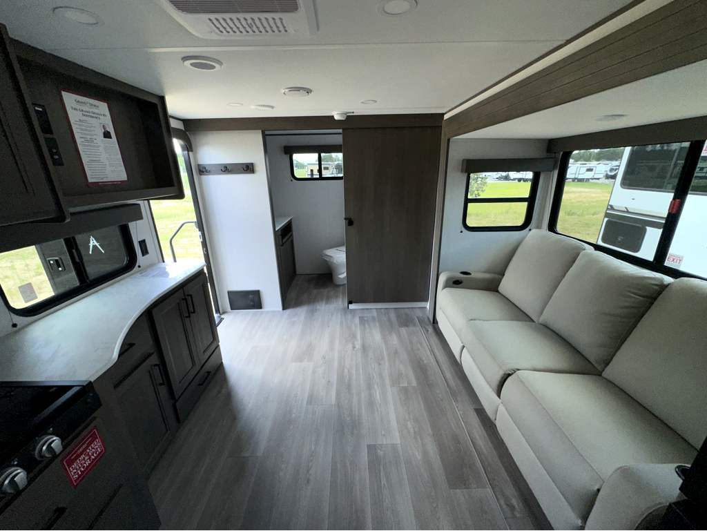 2026 GRAND DESIGN TRANSCEND 22RBX - Image 11