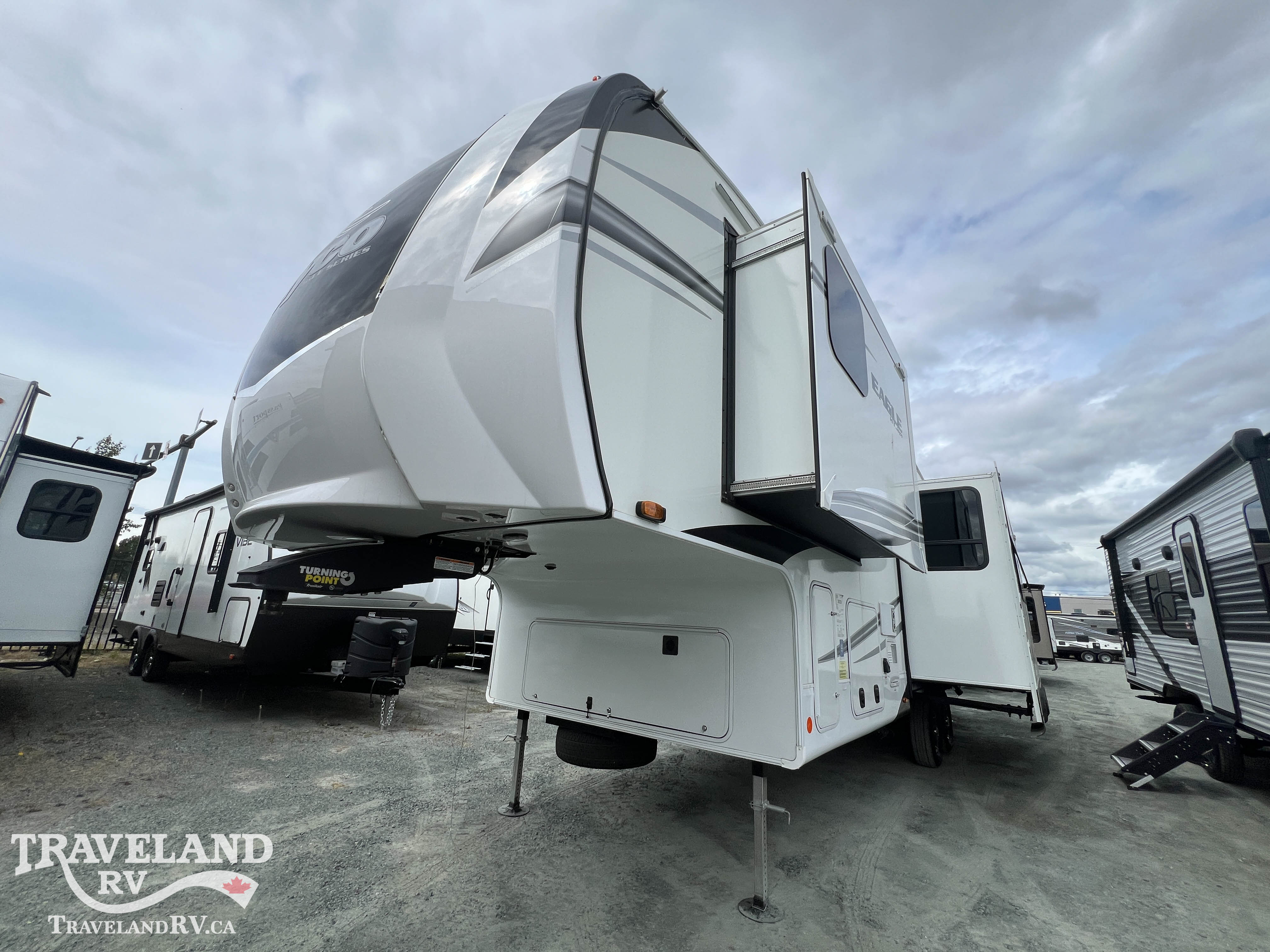 2021 JAYCO EAGLE SL HT 29.5 BHDS - Image 2