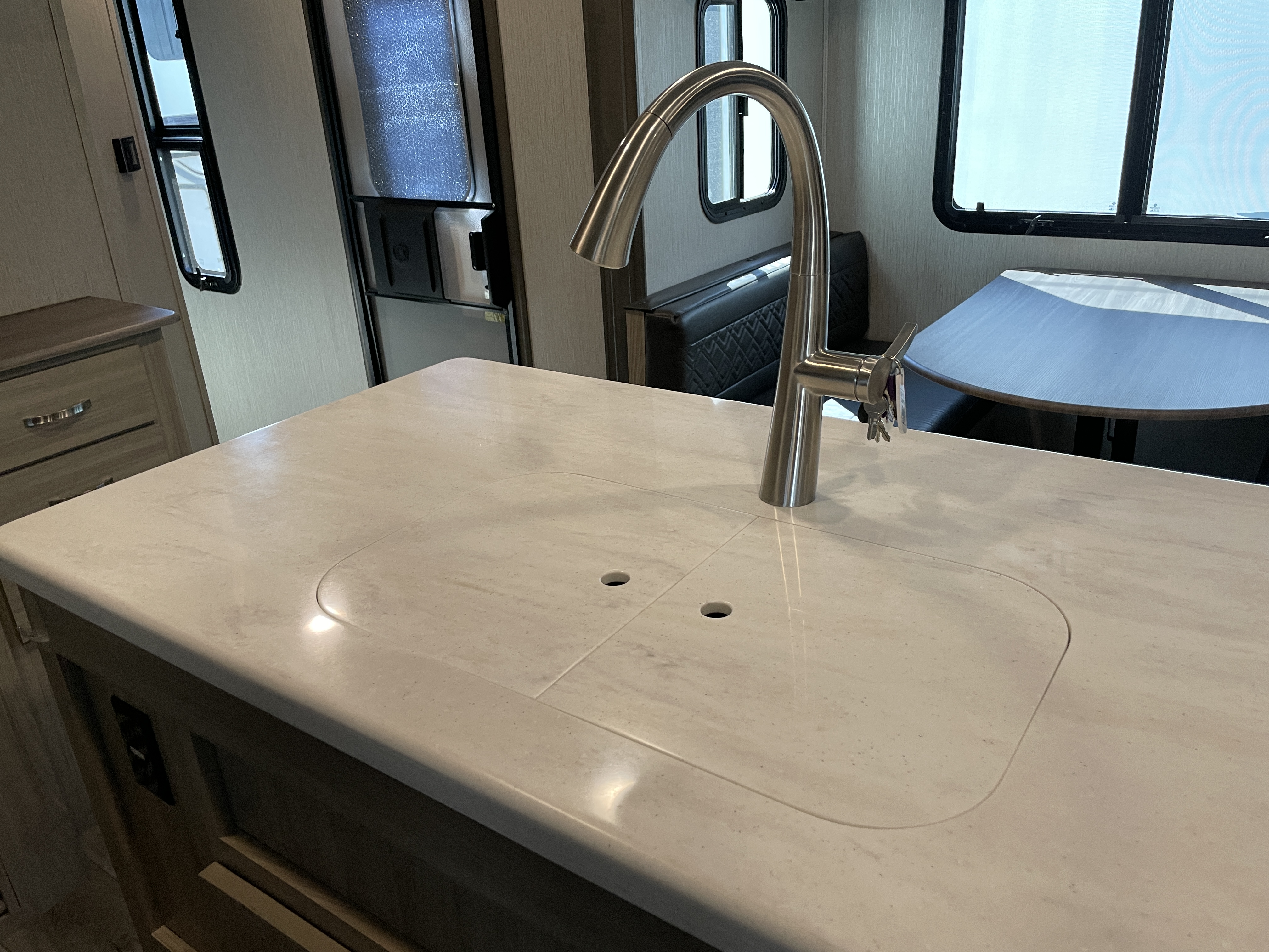 2021 Coachmen Freedom Express Liberty Edition 324RLDSLE - Image 14