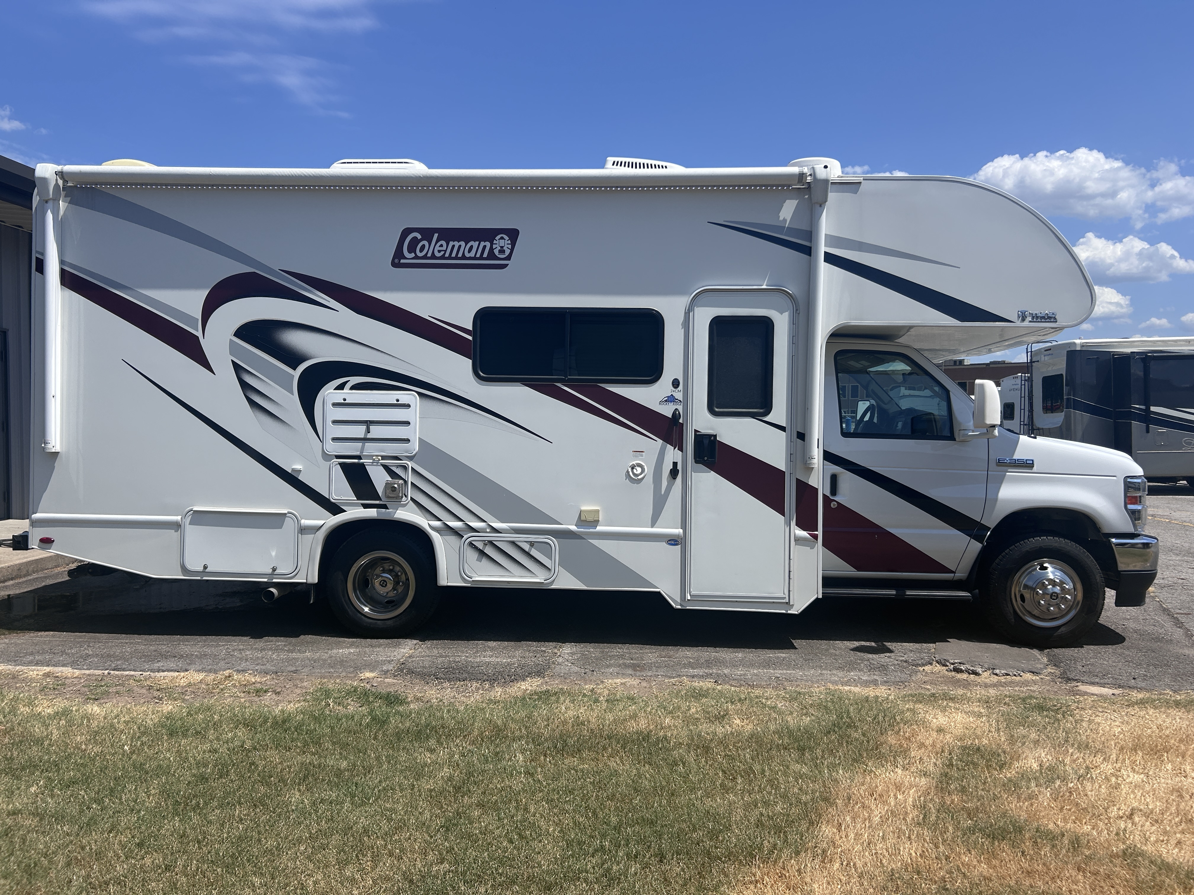 2022 Thor Motor Coach Coleman 24CM - Image 2