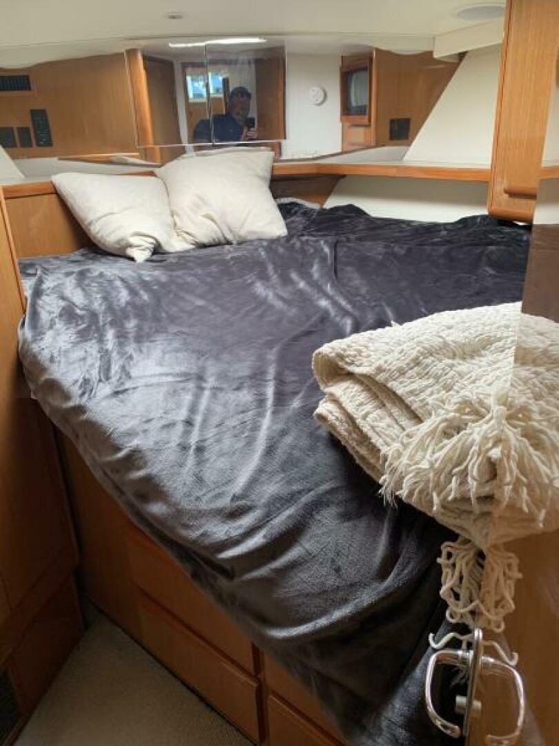 2000 Viking 50 Convertible Sportfish - Image 31