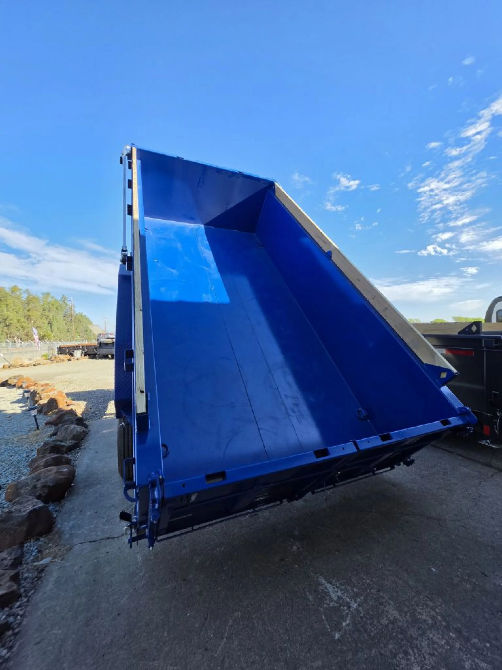 2027 DIAMOND C TRAILERS DIAMOND C LPT 207 PACESETTER - Image 13
