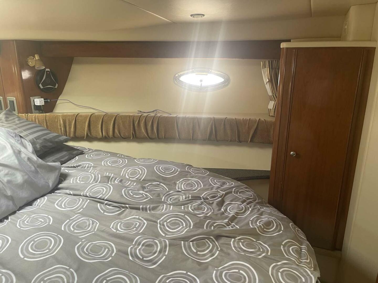 2006 Meridian 411 Sedan - Image 39