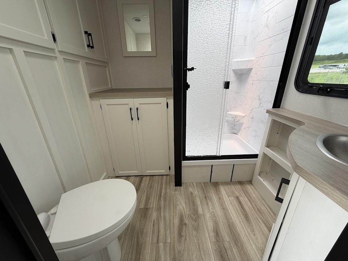 2027 VENTURE RV SPORTTREK 292VRB - Image 21