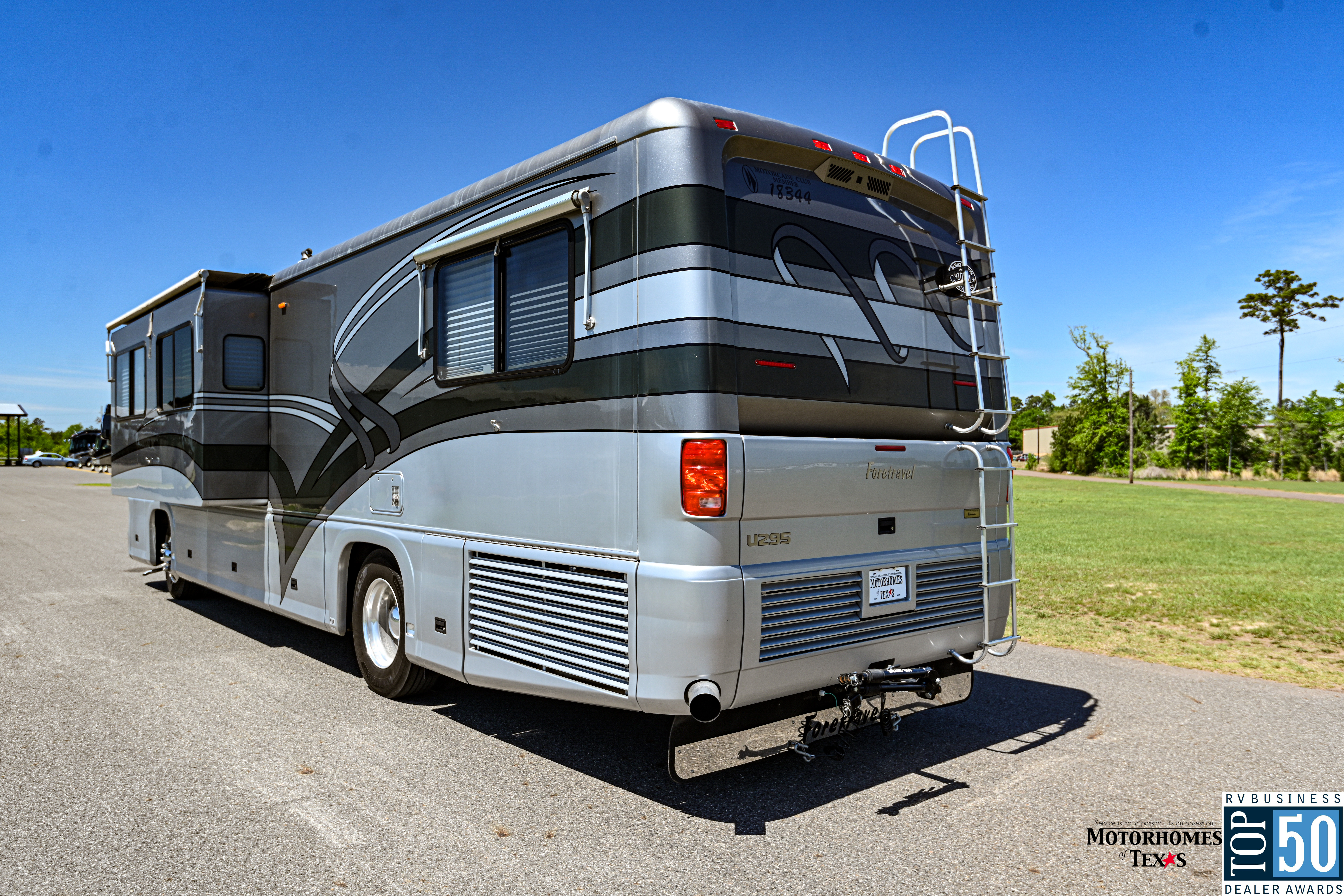 2004 Foretravel U295 3610 WTFS - exterior 24