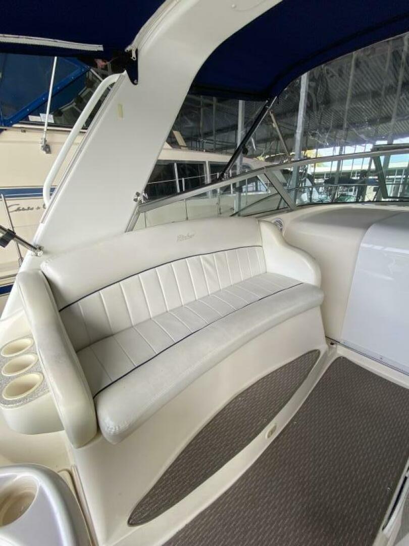 2000 Rinker - Image 9