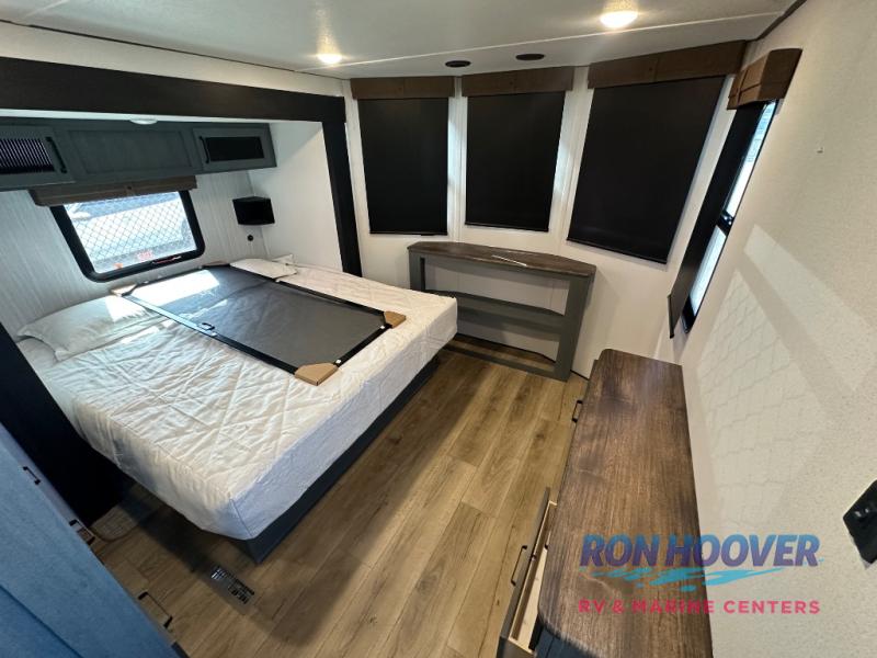 2026 PALOMINO PUMA 420LFT - Image 40