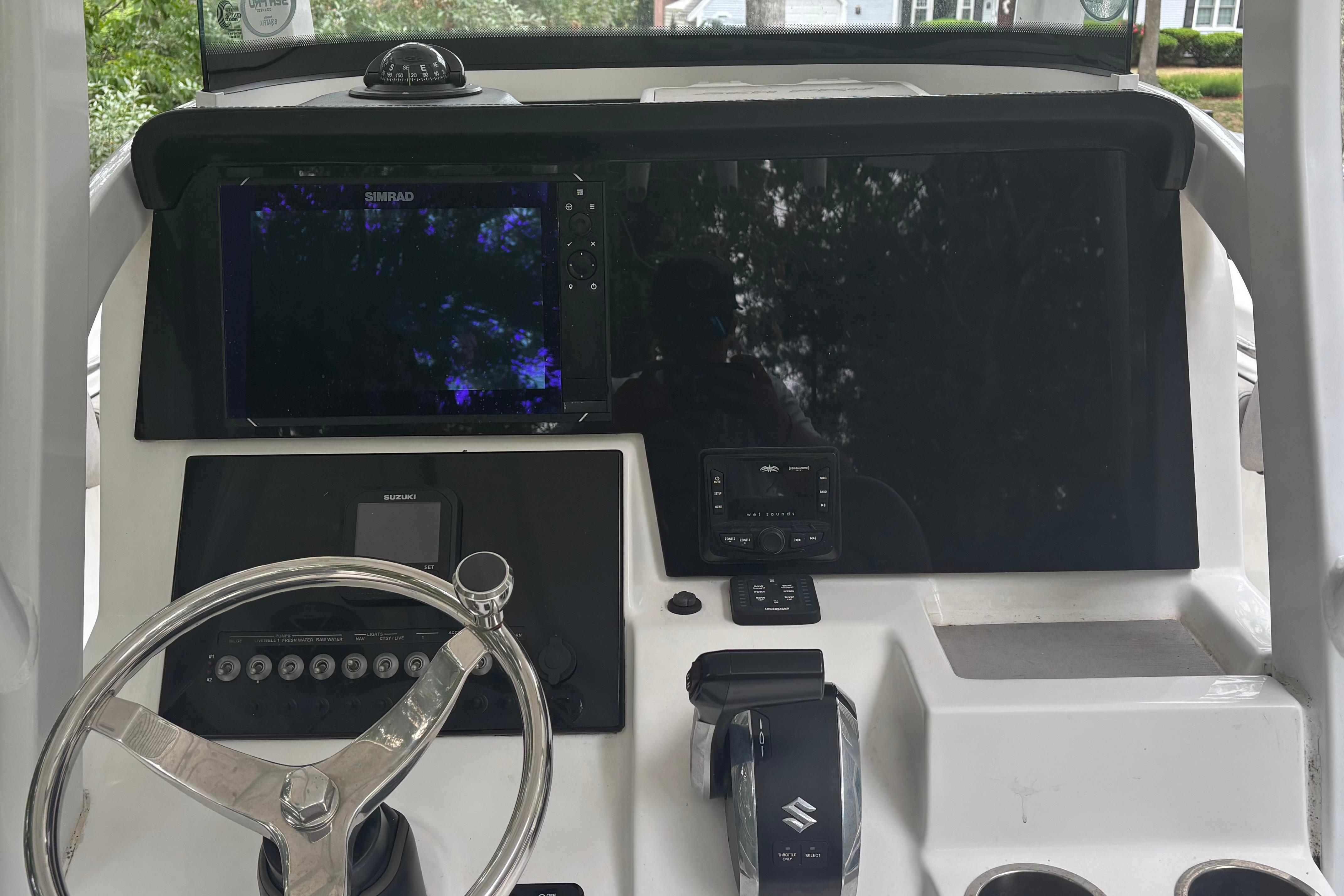2022 Sea Pro 239 Center Console - Image 3