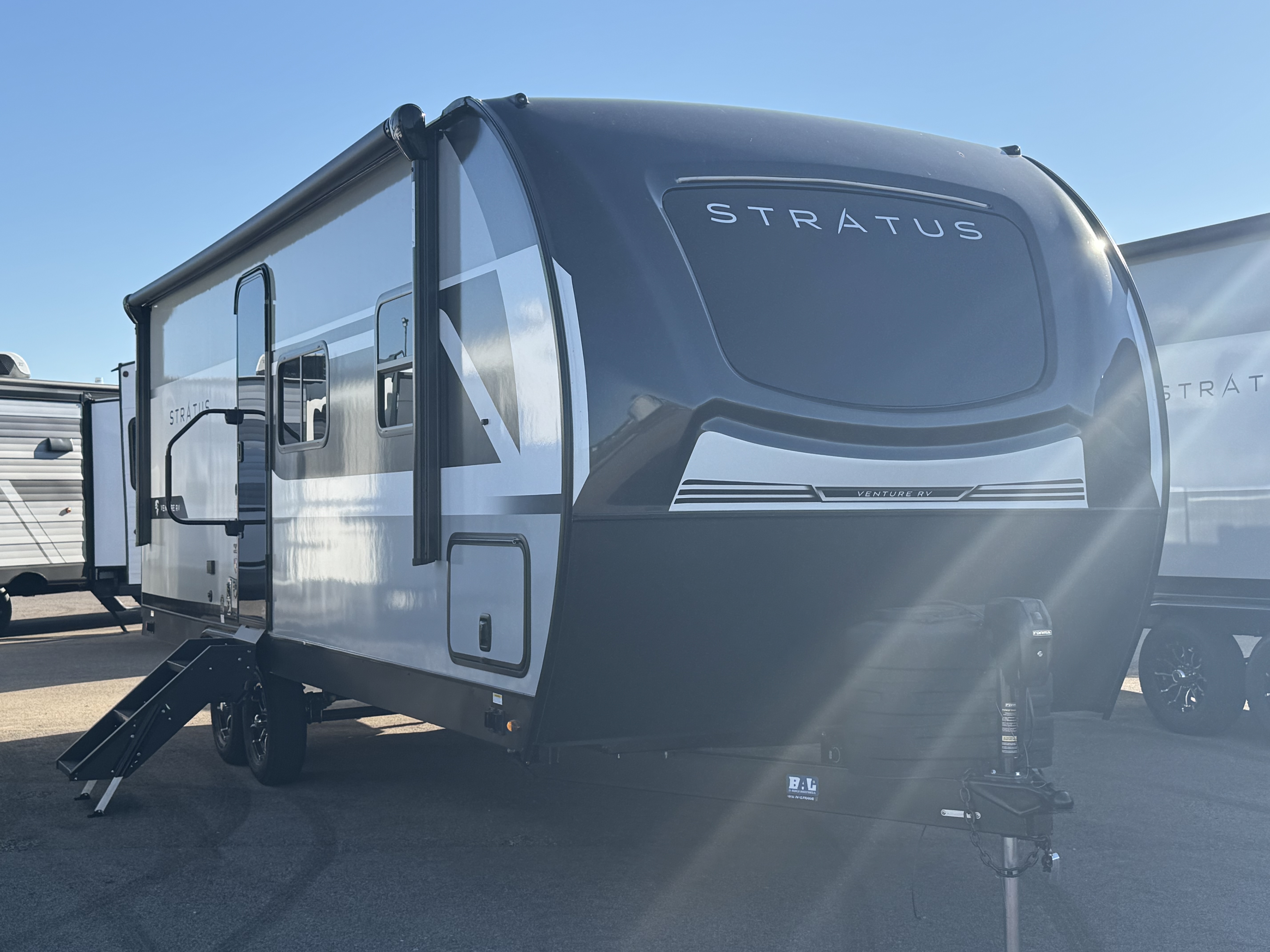 2027 VENTURE RV STRATUS 231VRK - Image 1