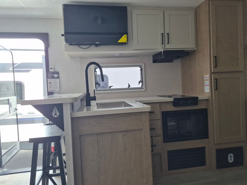 2027 Ember RV Touring Edition 2200ETL - Image 8