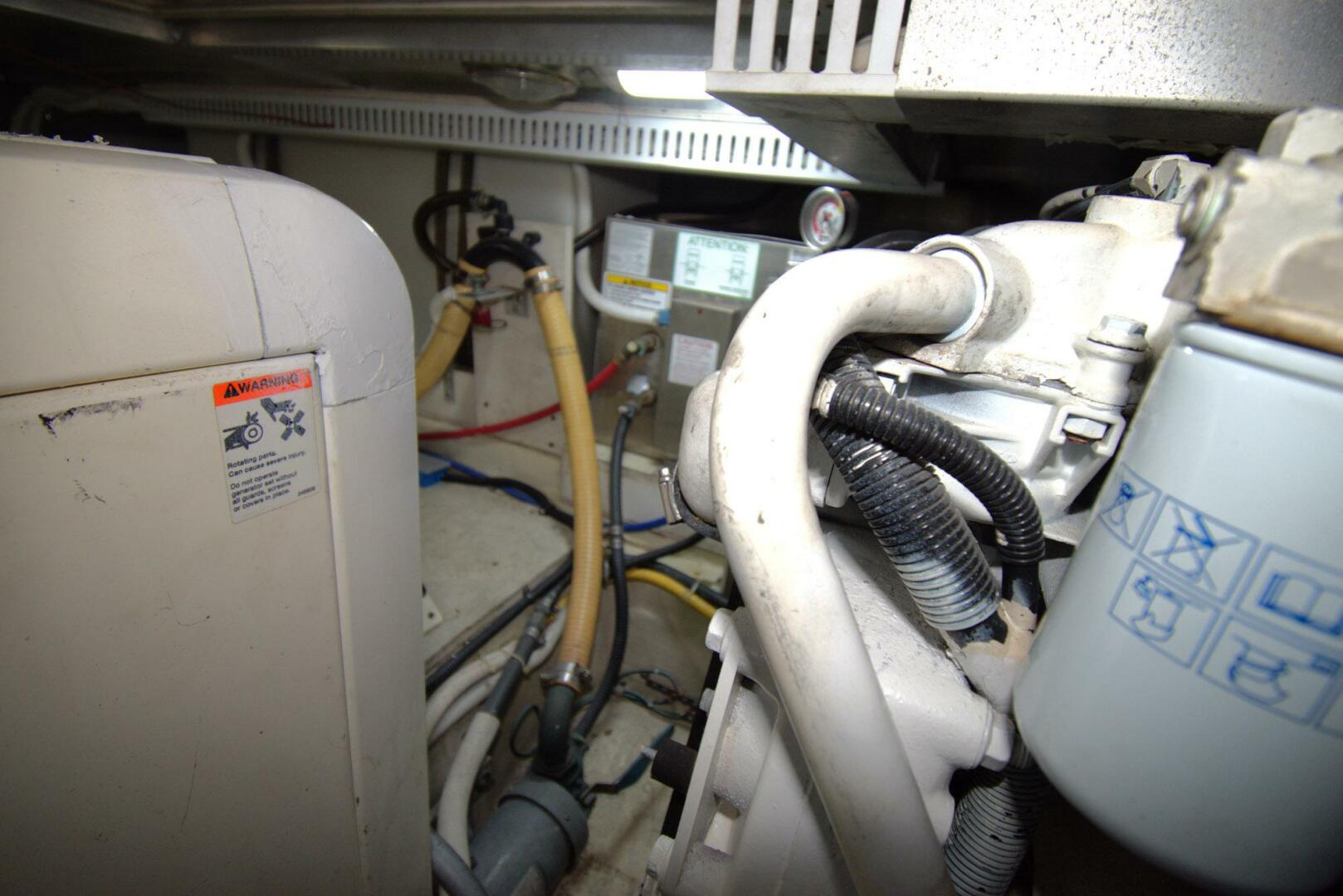 2005 Carver 444 Cockpit Motor Yacht - Image 58