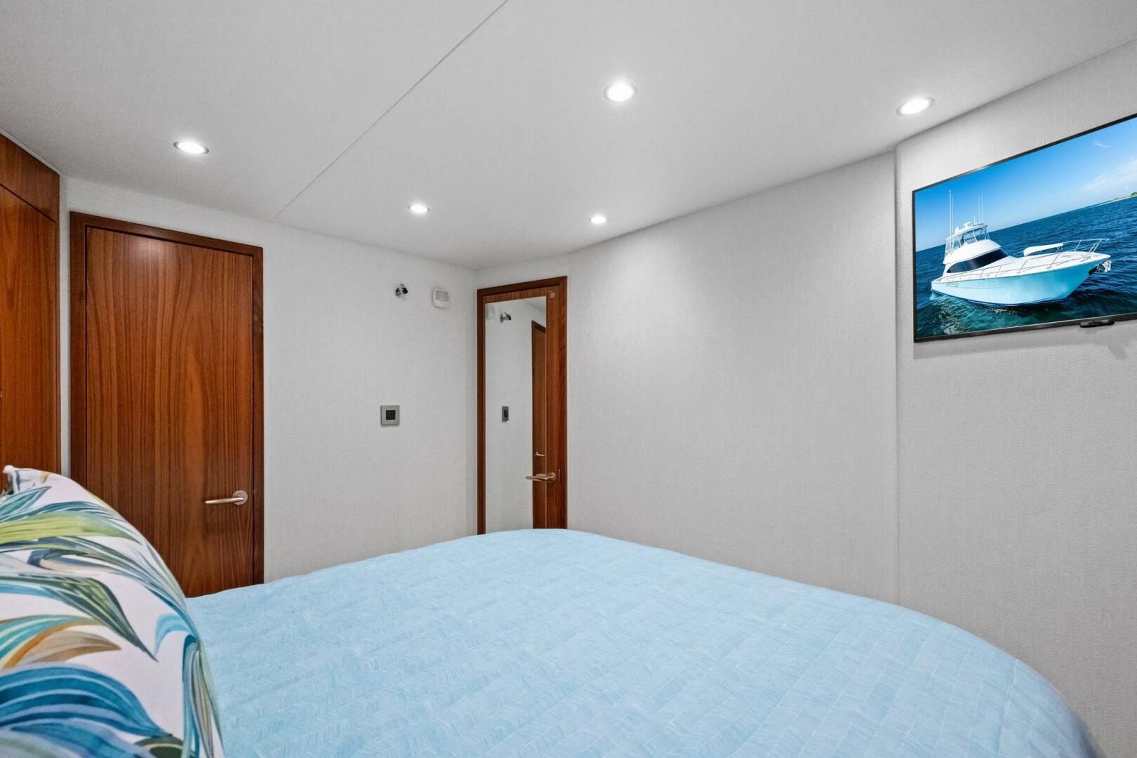 2025 Viking 58 Convertible - Image 20