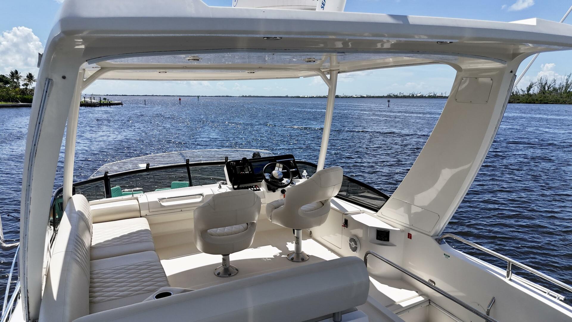 2017 Carver C40 - Image 16