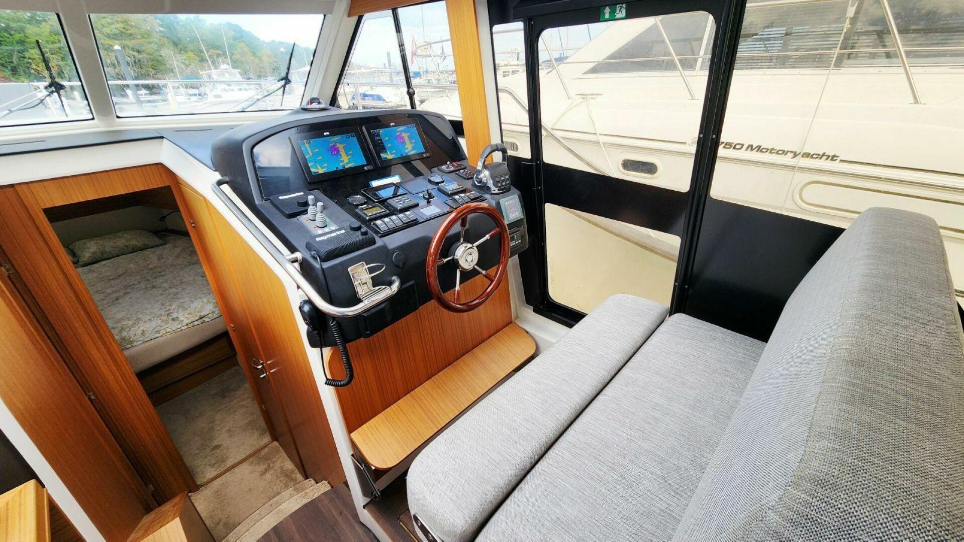 2022 Greenline 40 Hybrid - Image 30