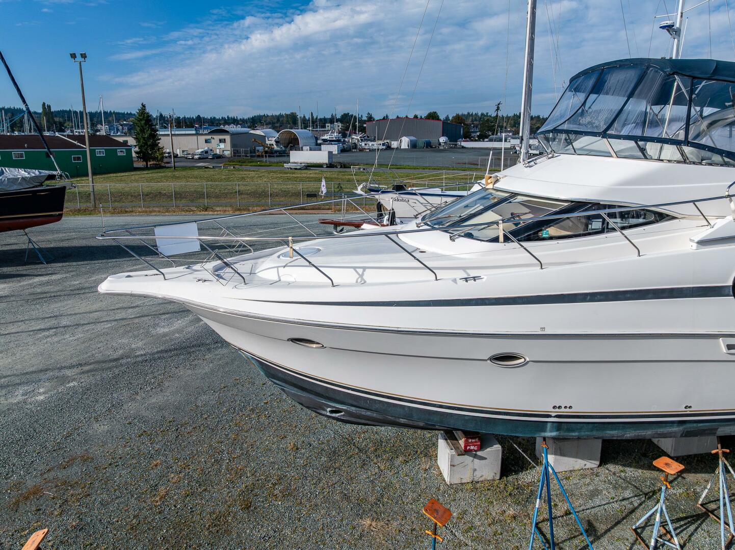 2001 Silverton Sport Bridge - Image 3