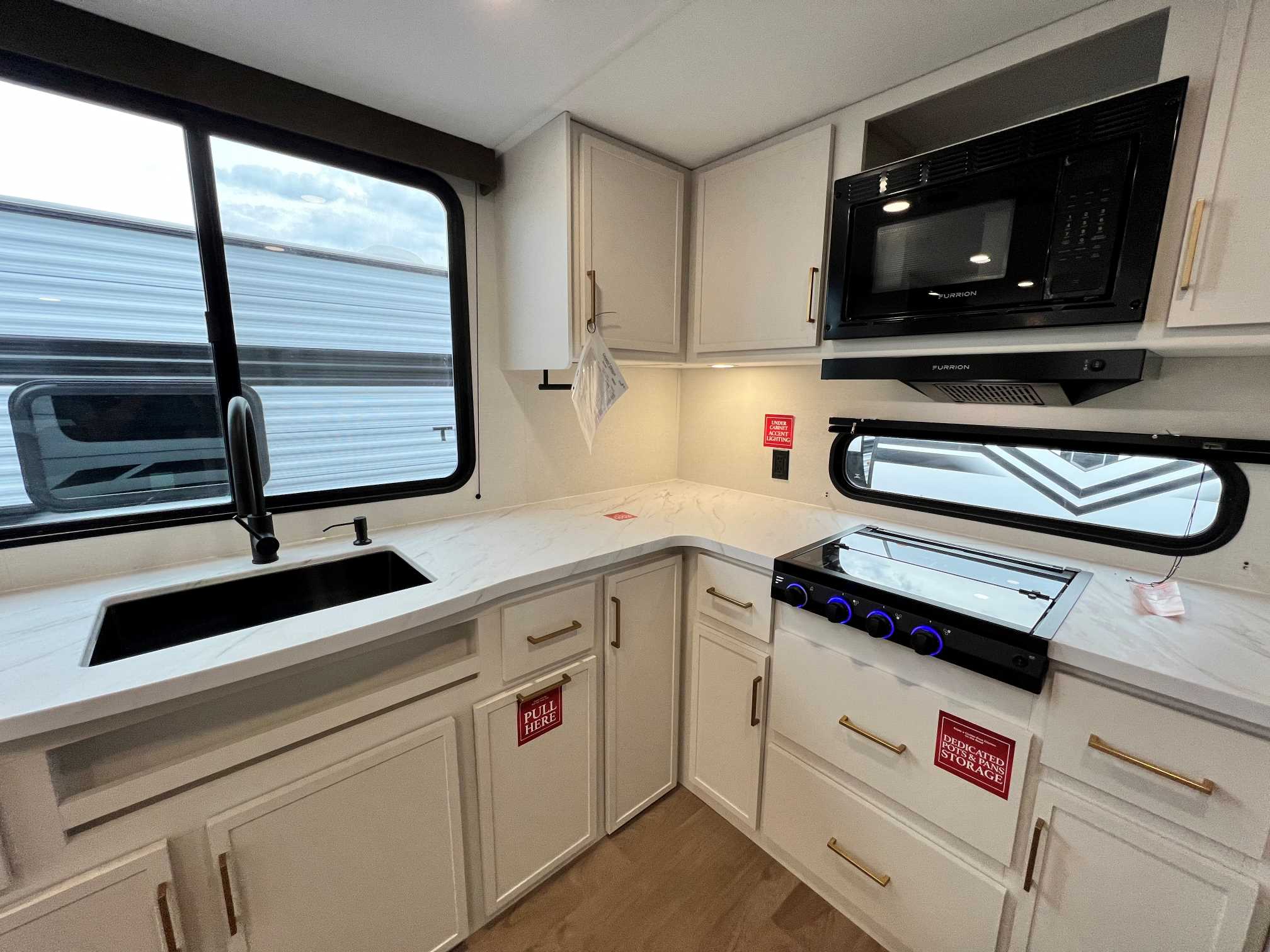 2027 Grand Design Transcend 315RKT - Image 17