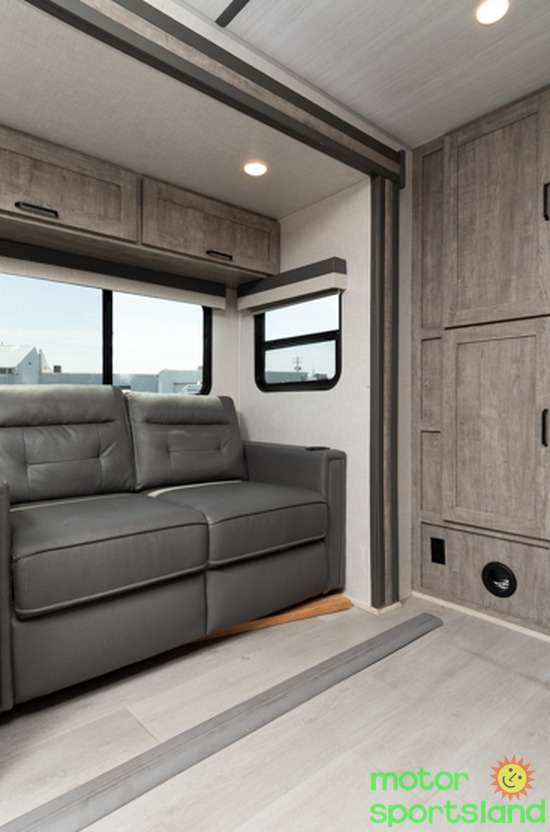 2023 Forest River Grand Surveyor 263RKSS - Image 21