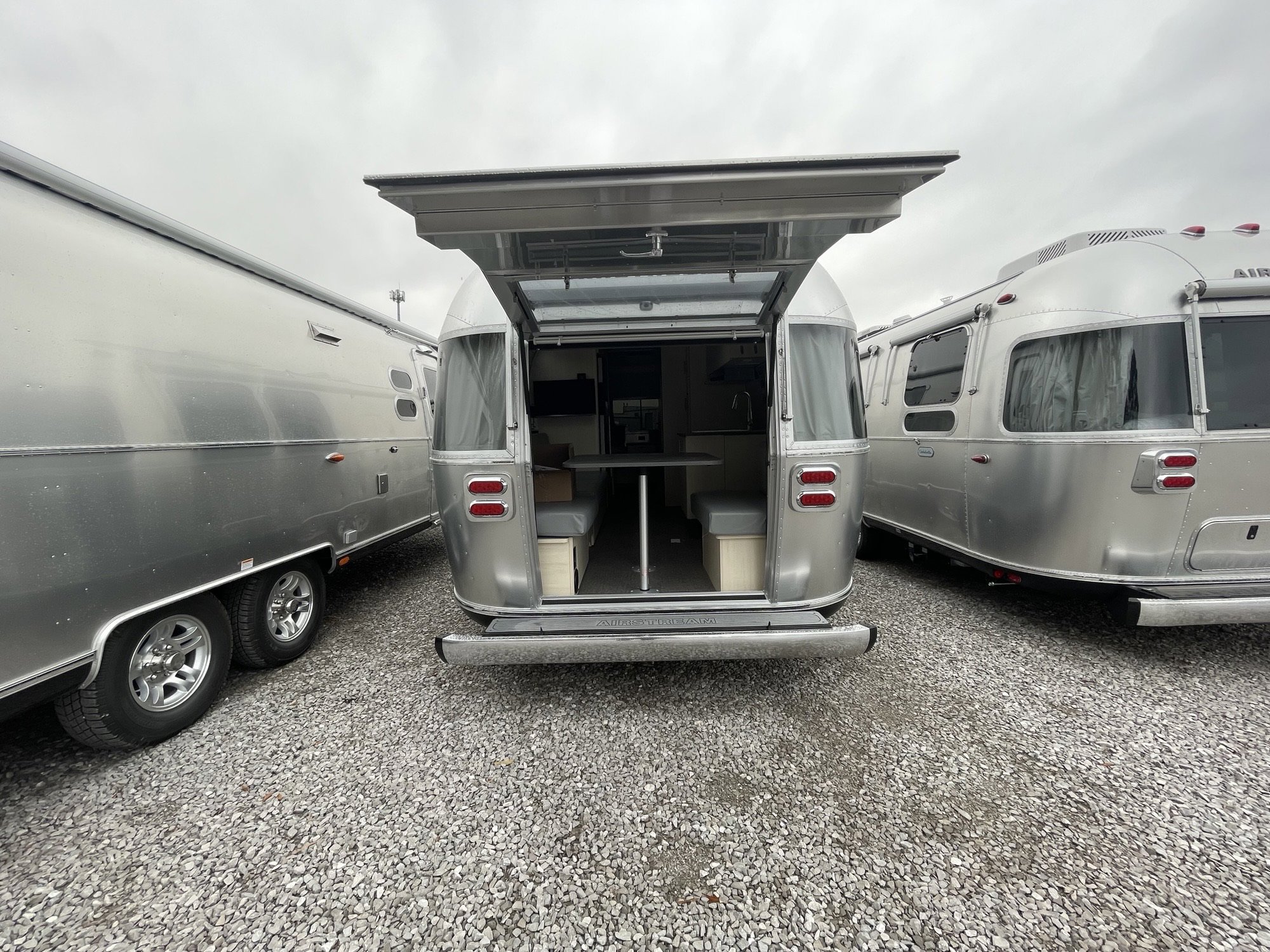 2026 AIRSTREAM FLYING CLOUD 25FBT - Image 7