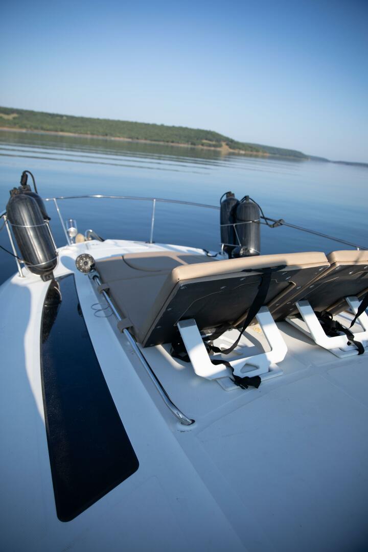 2016 Sea Ray Sundancer 350 - Image 17