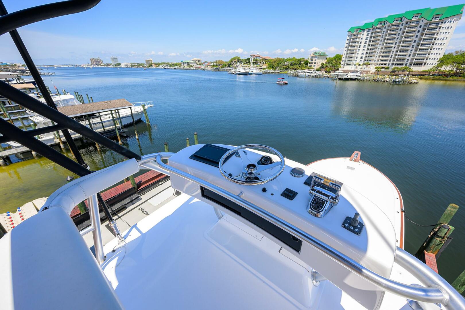 2004 Viking 65 Enclosed Bridge w/Tower - Image 71