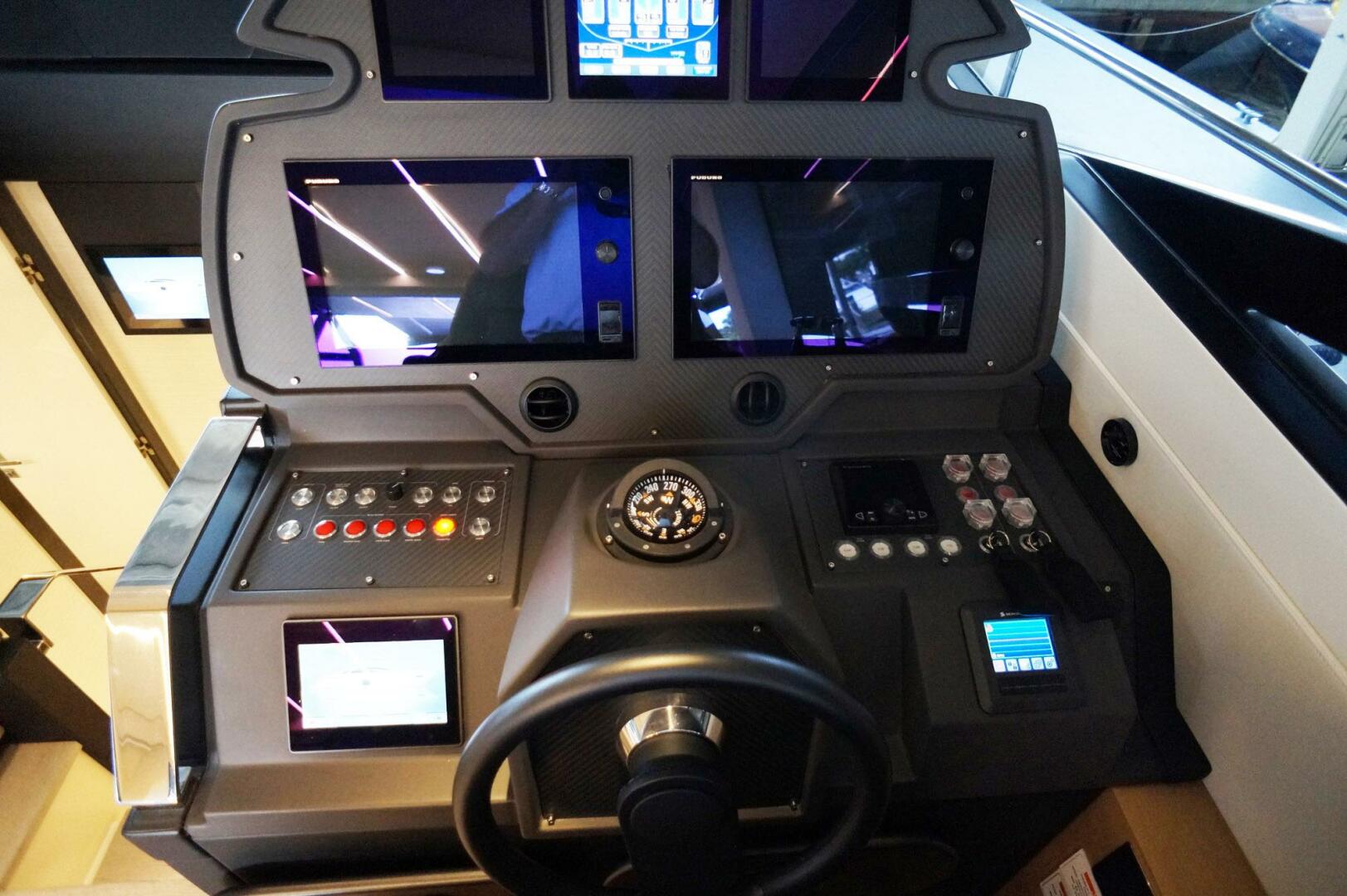 2016 Pershing 70 - Image 3