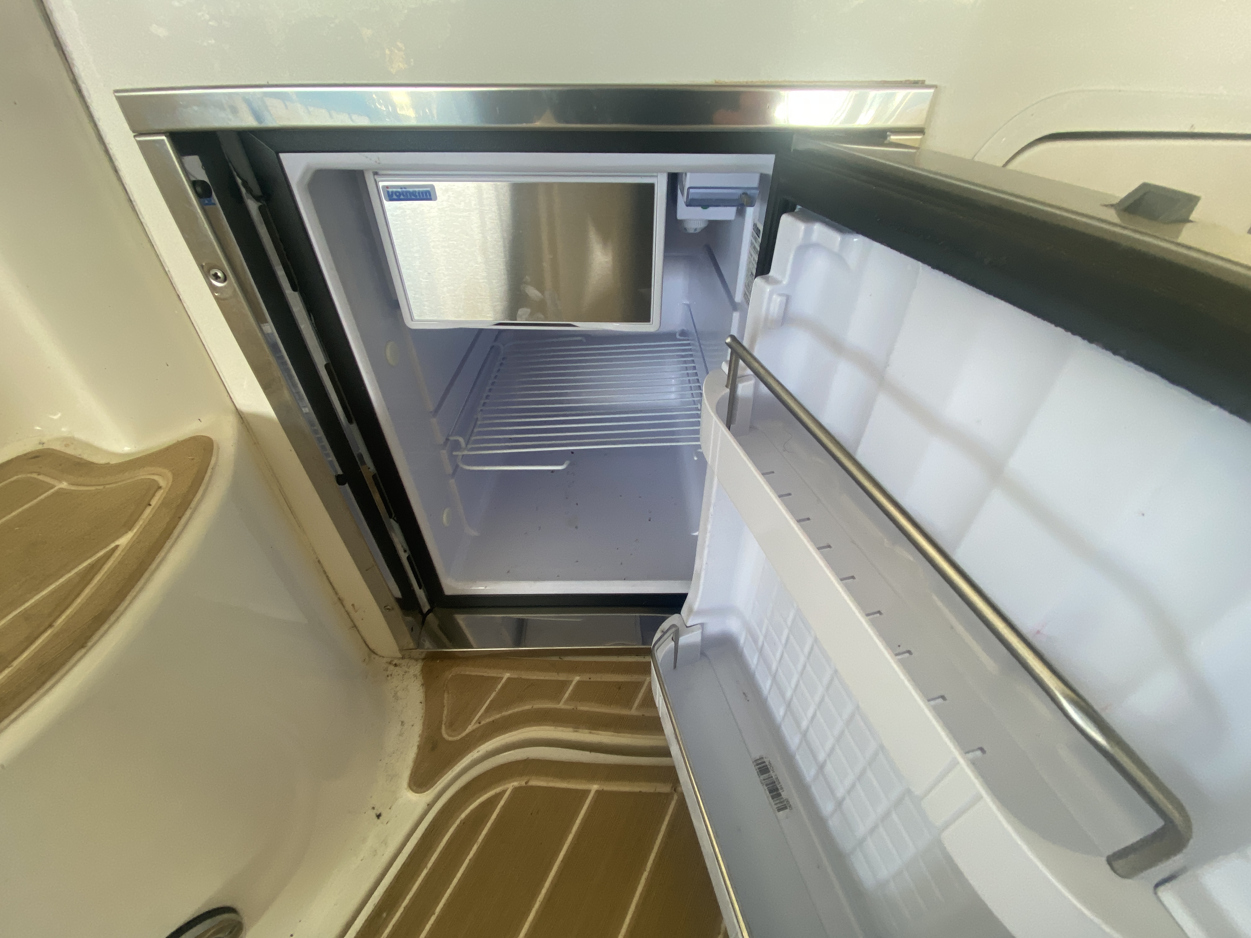 2004 Sea Ray Sundancer 320 - Image 18