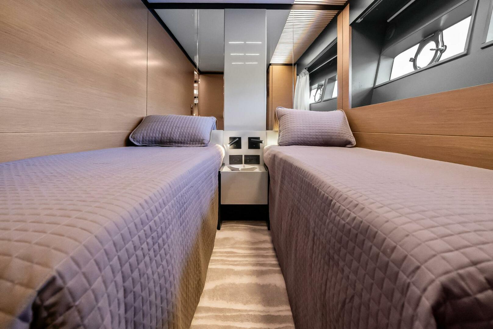 2019 Ferretti Yachts Ferretti Yachts Ferretti 780 Base - Image 50