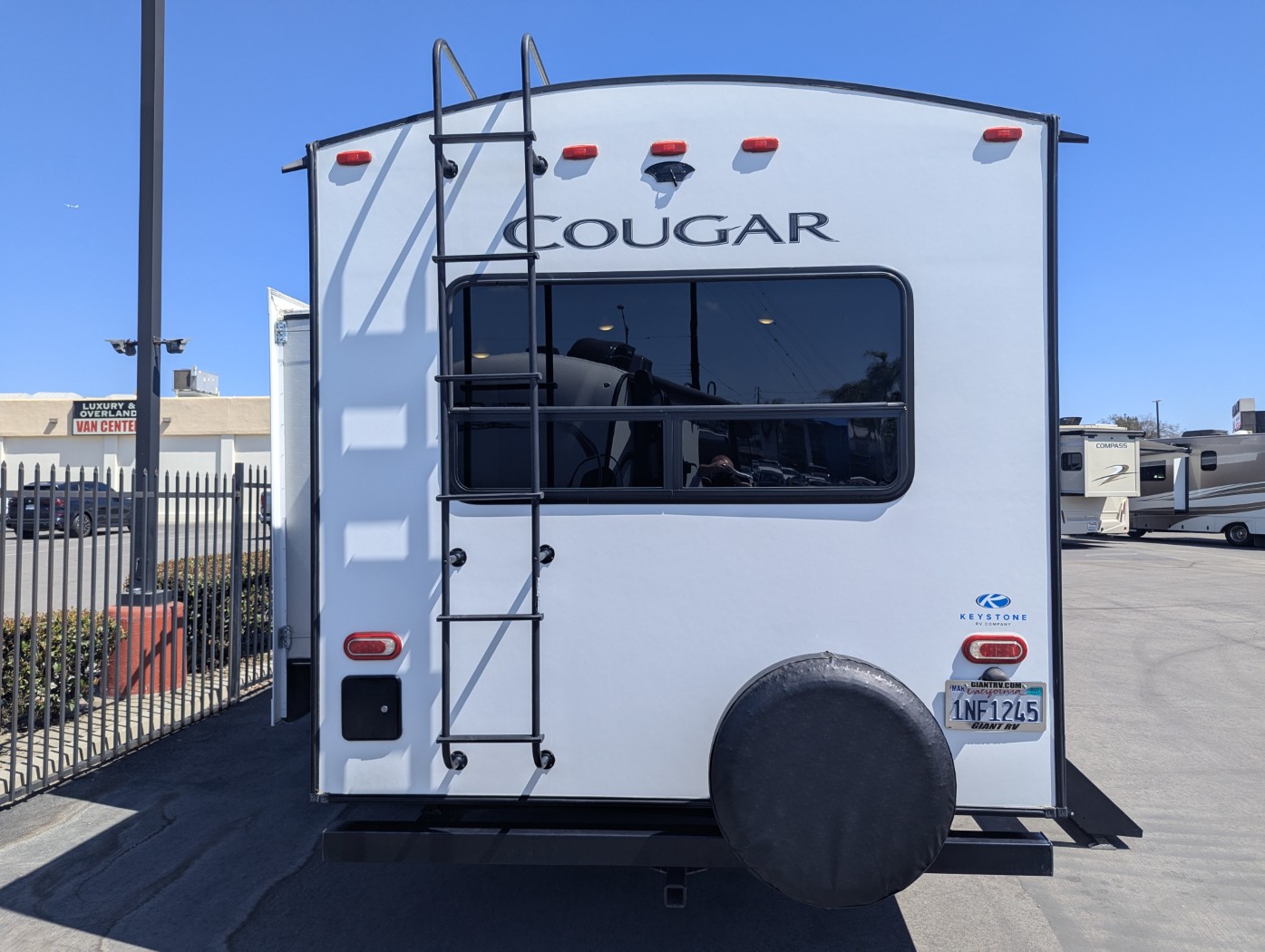 2021 Keystone Cougar Half-Ton West 25RDSWE - Image 9